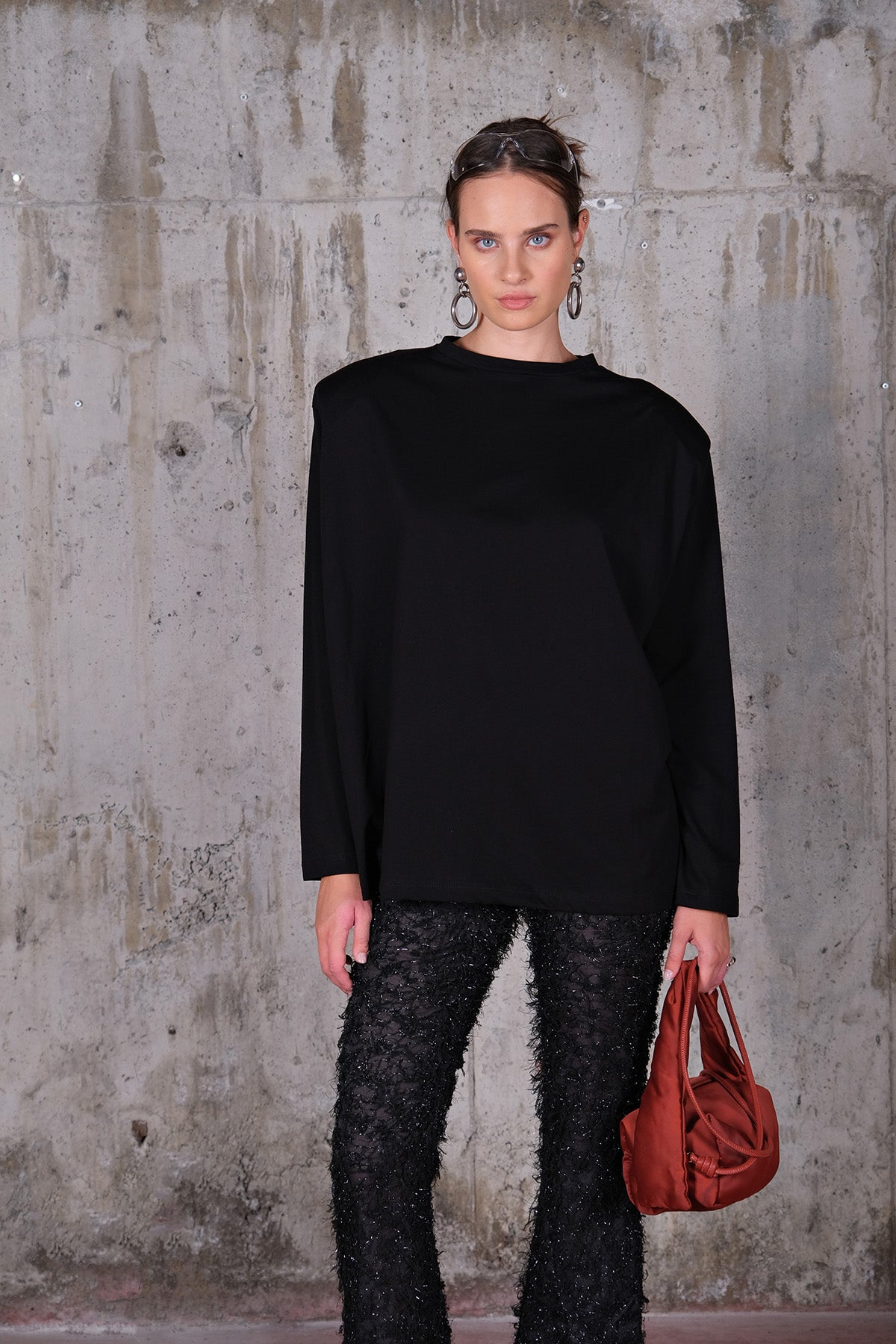 Black Oversize Tshirt With Pads