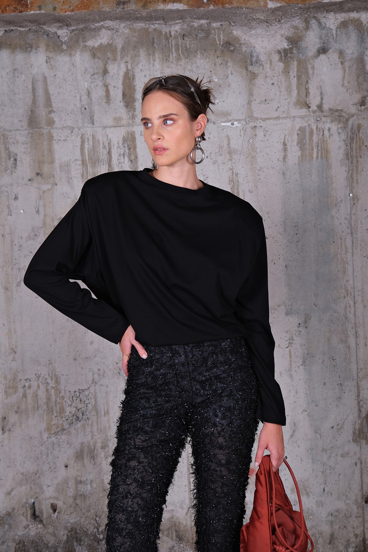 Black Oversize Tshirt With Pads